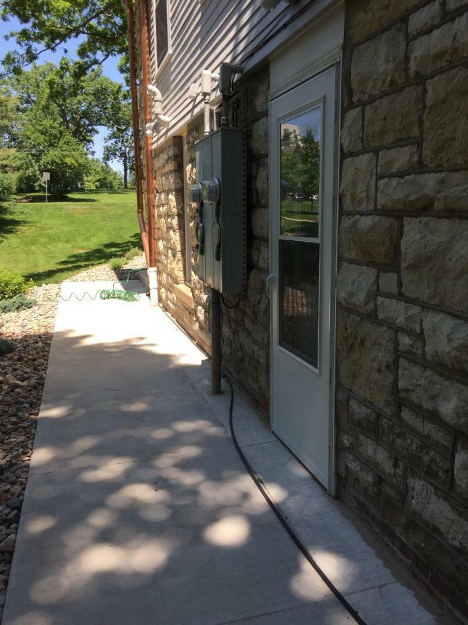 Historical Oscar Lofquist House In The Heart Of Des Moines Apartment Exterior photo